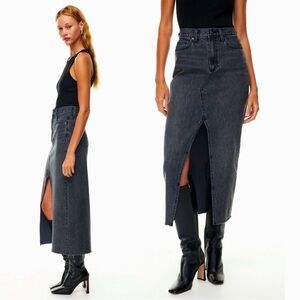 Denim Forum The '90s Vintage Maxi Jean Skirt ( size 23)